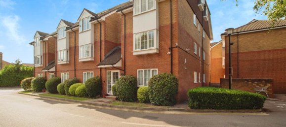 1 bedroom Apartment in Watford, United Kingdom No. 6123 14