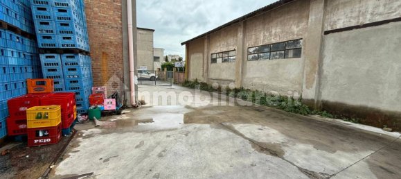 4 rooms Warehouse in Tresignana, Italy No. 307890 2