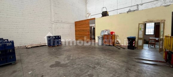 4 rooms Warehouse in Tresignana, Italy No. 307890 5