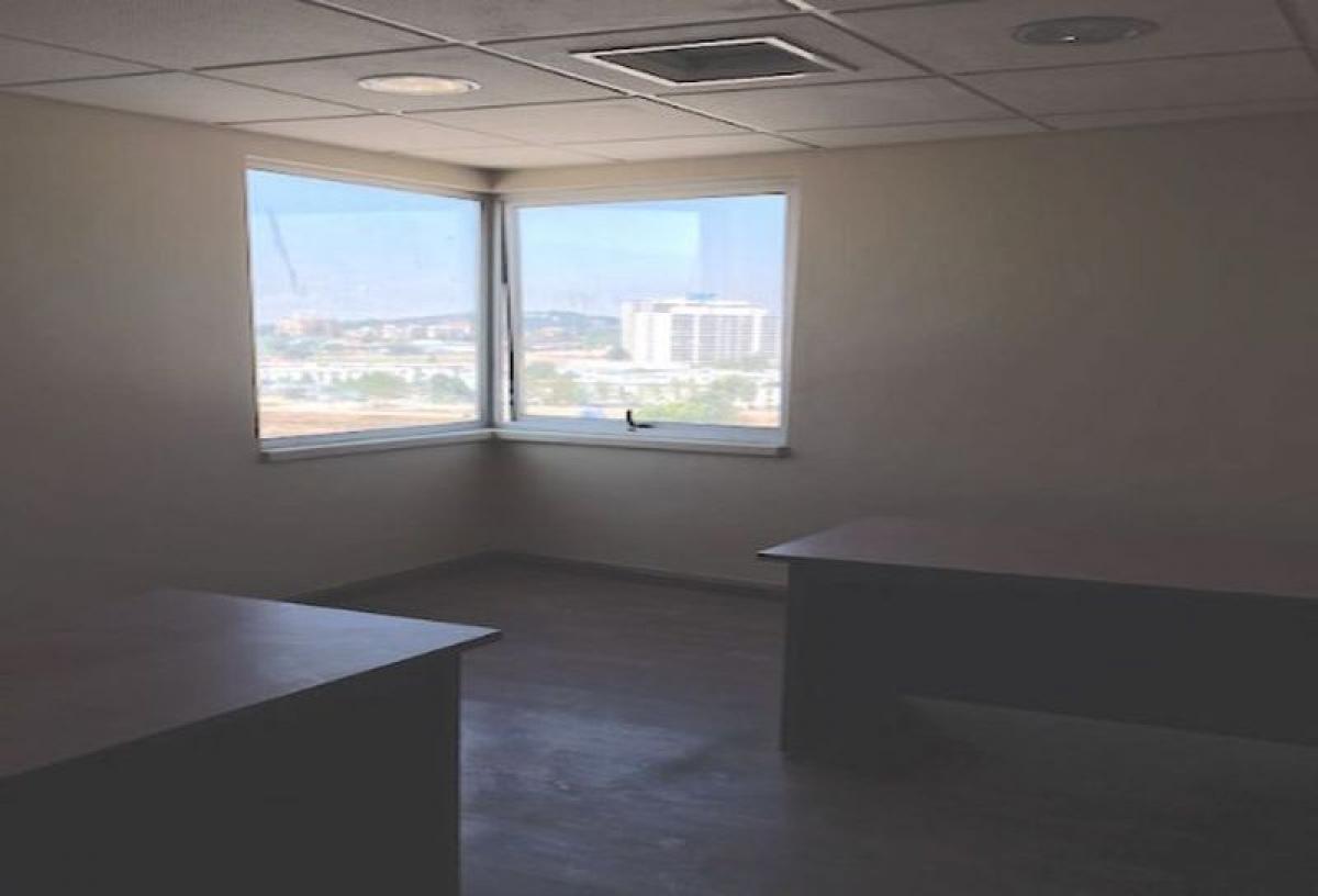 6 bedrooms Office in Santiago, Chile No. 479