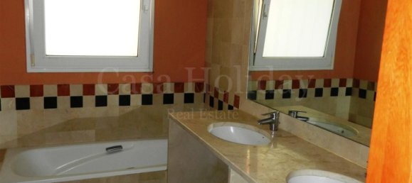 4 bedrooms Villa in Cadiz, Spain No. 26631 13