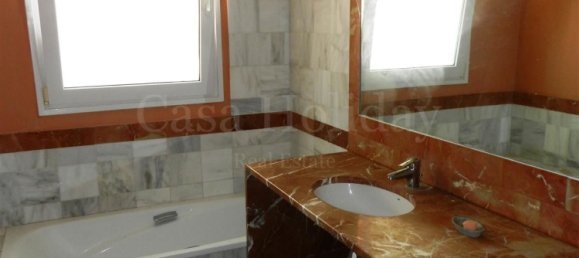 4 bedrooms Villa in Cadiz, Spain No. 26631 19