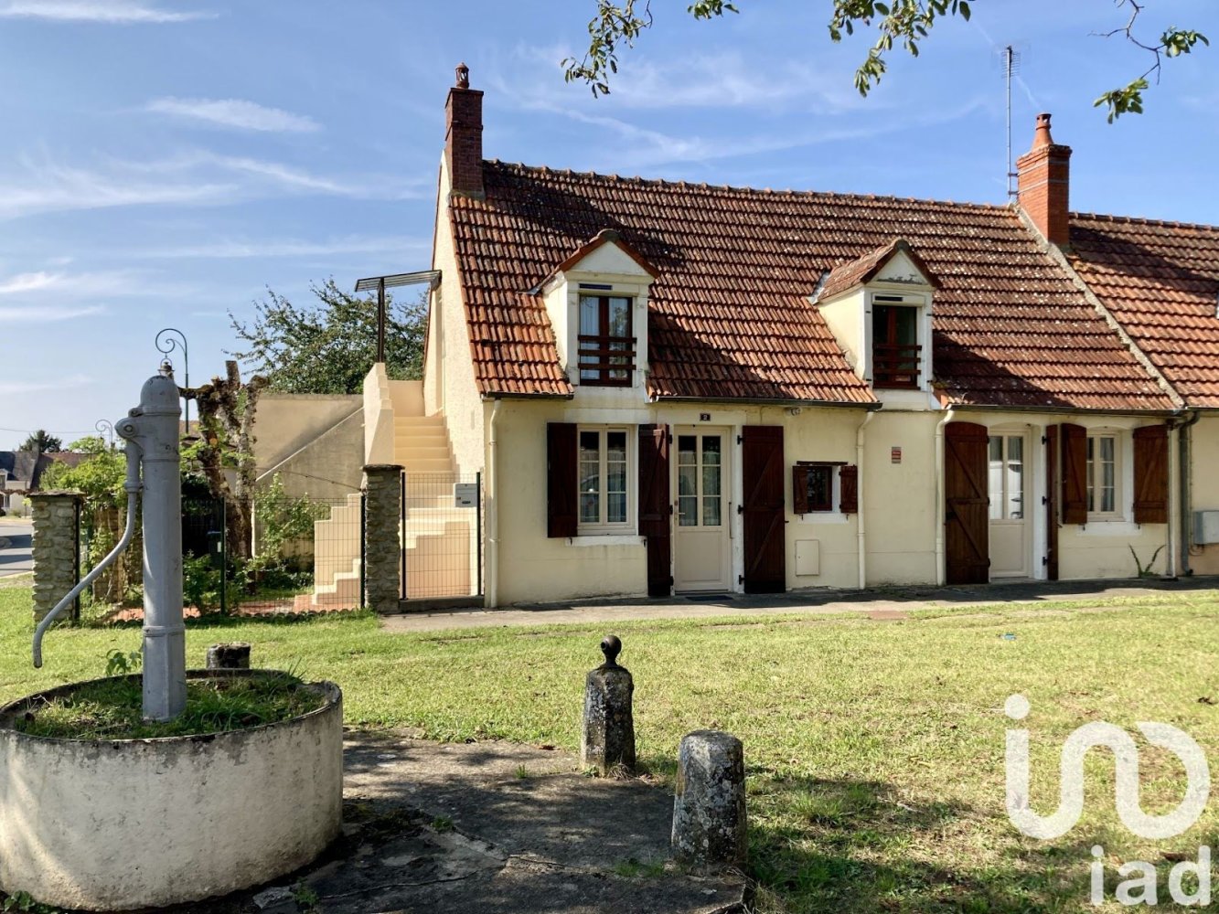 2 chambres Maison à Germigny-l'Exempt, France No. 209184