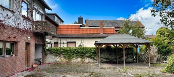 13 rooms Building in Wolfenbuttel, Germany No. 294846 3