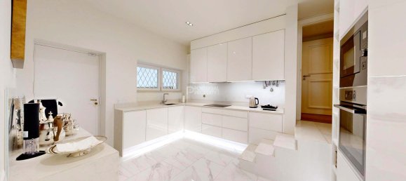 Apartamento de 3 dormitorios en Cascais, Portugal No. 136438 3