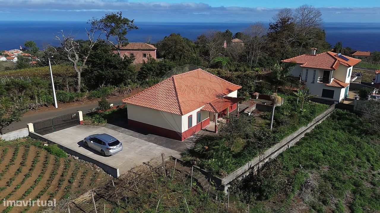 3 bedrooms House in Santana, Portugal No. 186888