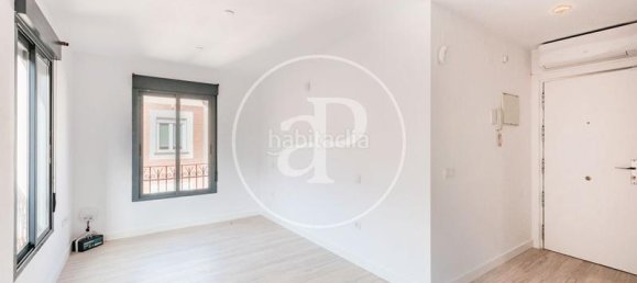 1 bedroom Apartment in Madrid, Spain No. 70294 2