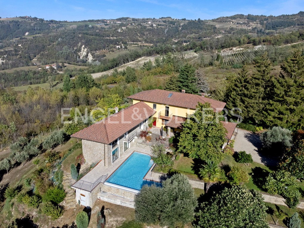 4 bedrooms House in Ponti, Italy No. 125637