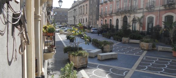 2 rooms Apartment in Catania, Italy No. 48919 2