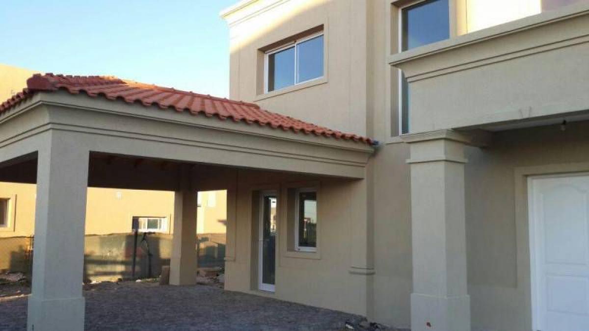 3 bedrooms House in Tigre, Argentina No. 83469