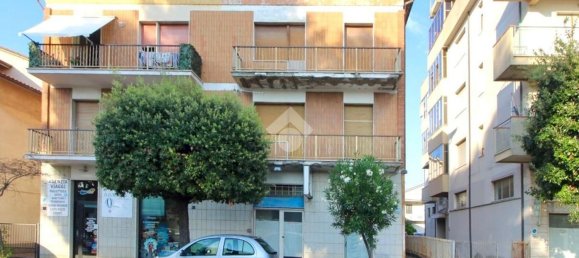 42m² Commercial property in Giulianova, Italy No. 362798 9