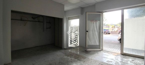 42m² Commercial property in Giulianova, Italy No. 362798 7
