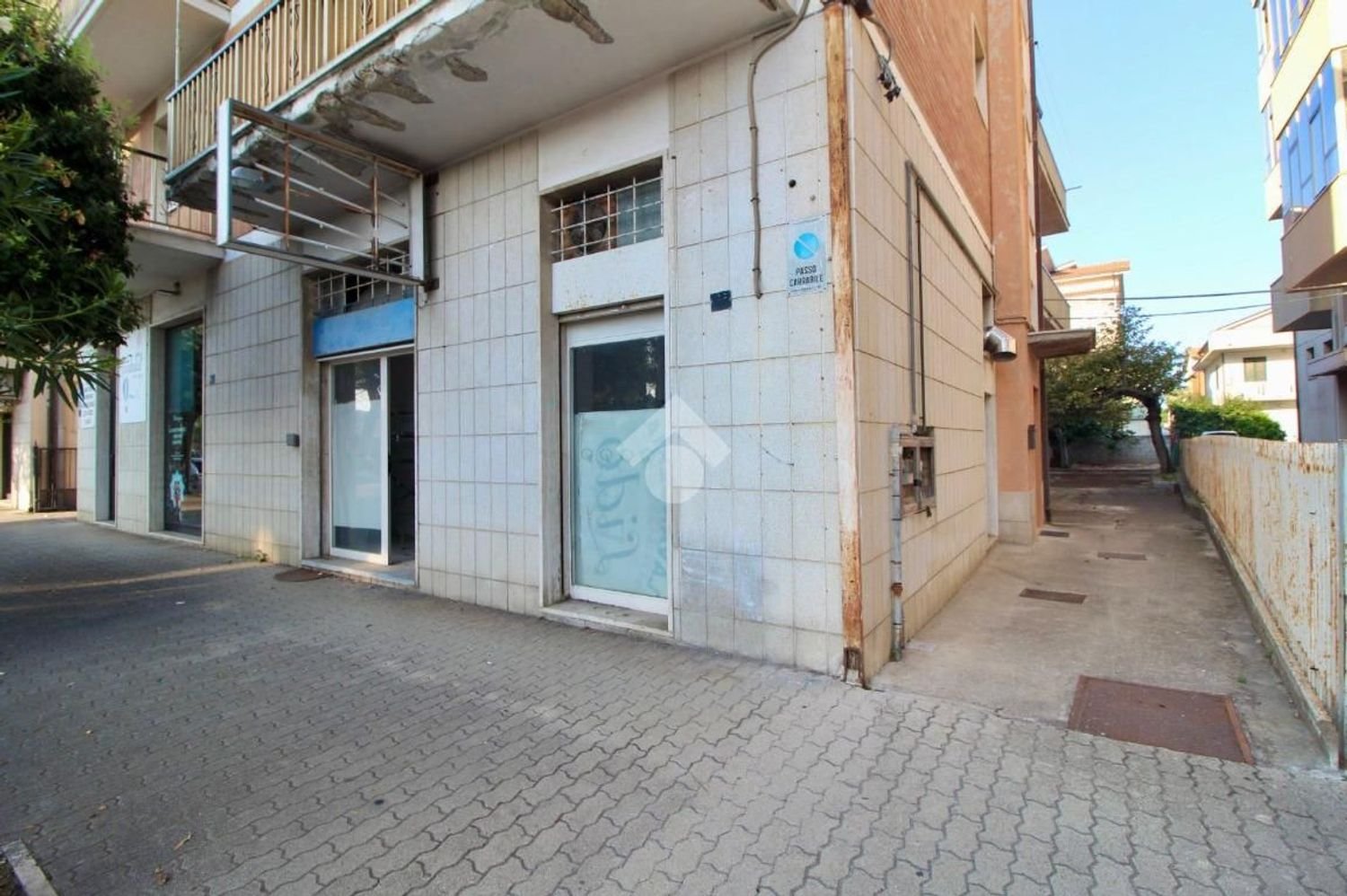 42m² Commercial property in Giulianova, Italy No. 362798
