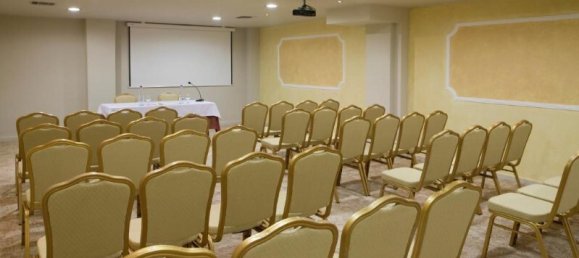 2500 m² adosado en venta en Pella, Central Macedonia, Macedonia and Thrace, Greece № 2606 9