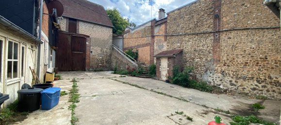 3 bedrooms House in Eure, France No. 297300 2