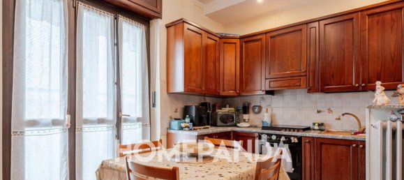2 bedrooms Apartment in Venaria Reale, Italy No. 264101 3