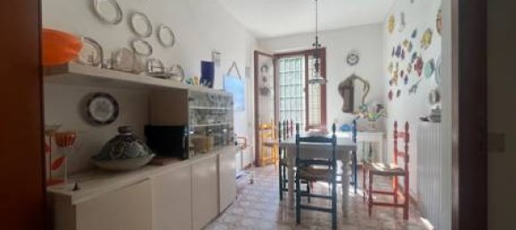 4 bedrooms Apartment in Viareggio, Italy No. 214332 5