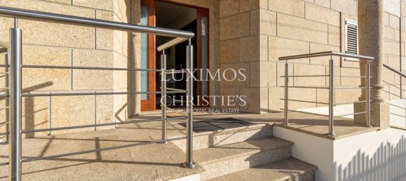 4 bedrooms Villa in Senhora da Hora, Portugal No. 115364 25