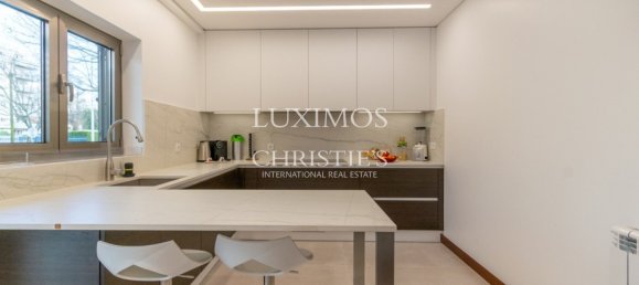 4 bedrooms Villa in Senhora da Hora, Portugal No. 115364 10