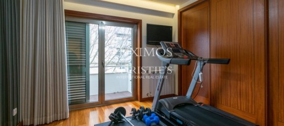 4 bedrooms Villa in Senhora da Hora, Portugal No. 115364 13