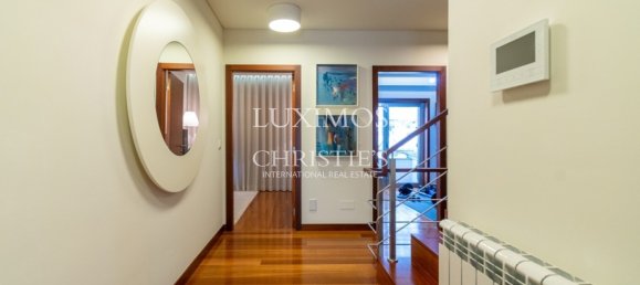 4 bedrooms Villa in Senhora da Hora, Portugal No. 115364 12