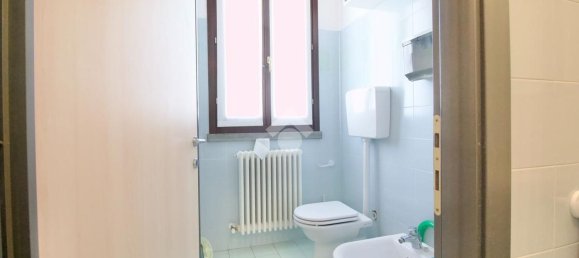 73m² Office in Reggio Emilia, Italy No. 370871 18