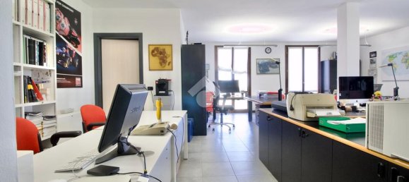 73m² Office in Reggio Emilia, Italy No. 370871 30