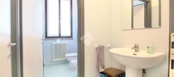 73m² Office in Reggio Emilia, Italy No. 370871 21