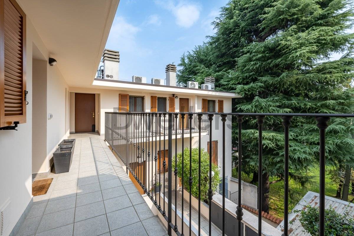 Studio in Milan, Italy No. 394439