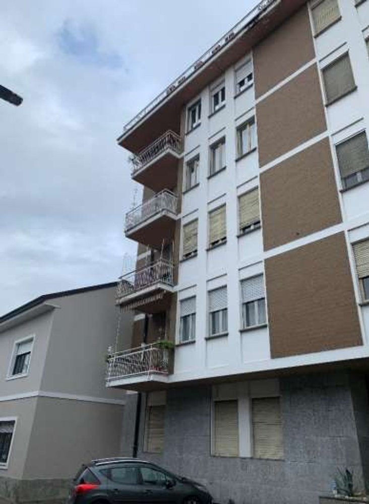 4 rooms Apartment in Turbigo, Italy No. 16821