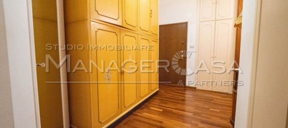3 rooms Apartment in Genoa, Italy No. 35878 6