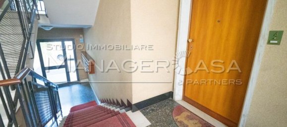 3 rooms Apartment in Genoa, Italy No. 35878 19