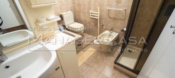 3 rooms Apartment in Genoa, Italy No. 35878 17