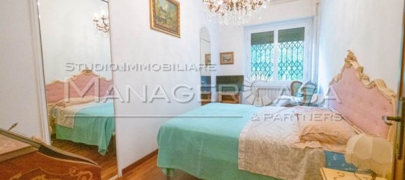 3 rooms Apartment in Genoa, Italy No. 35878 14