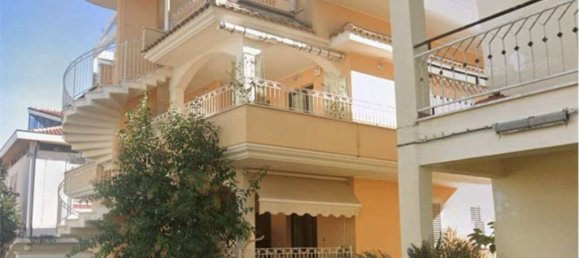 Apartamento de 2 dormitorios en Tortoreto, Italy No. 95367 7