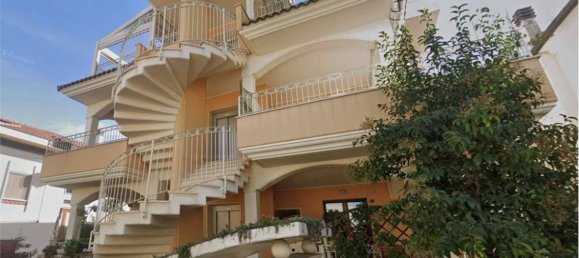 Apartamento de 2 dormitorios en Tortoreto, Italy No. 95367 24
