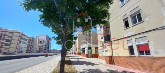 2 bedrooms Apartment in Seixal, Portugal No. 86947 4