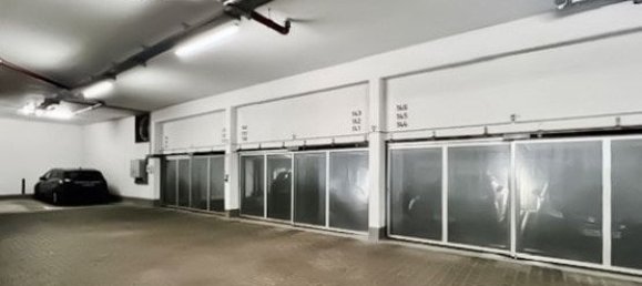  موقف سيارات في Munich, Germany رقم 312646 2