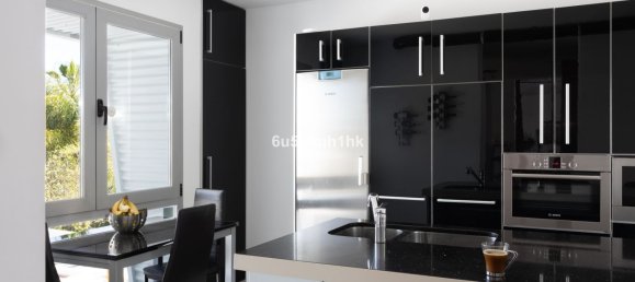 5 bedrooms Townhouse in Alhaurin de la Torre, Spain No. 135004 15