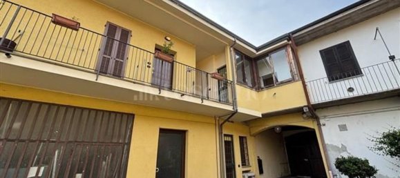 Apartamento de 2 habitaciónes en Legnano, Italy No. 331504 11