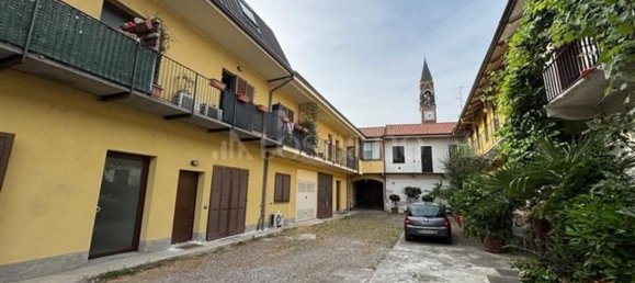 Apartamento de 2 habitaciónes en Legnano, Italy No. 331504 13