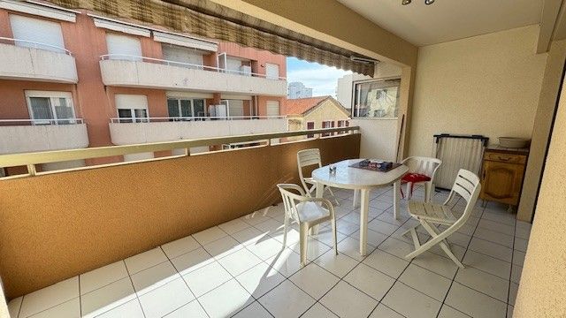 2 bedrooms Apartment in Antibes, France No. 292511