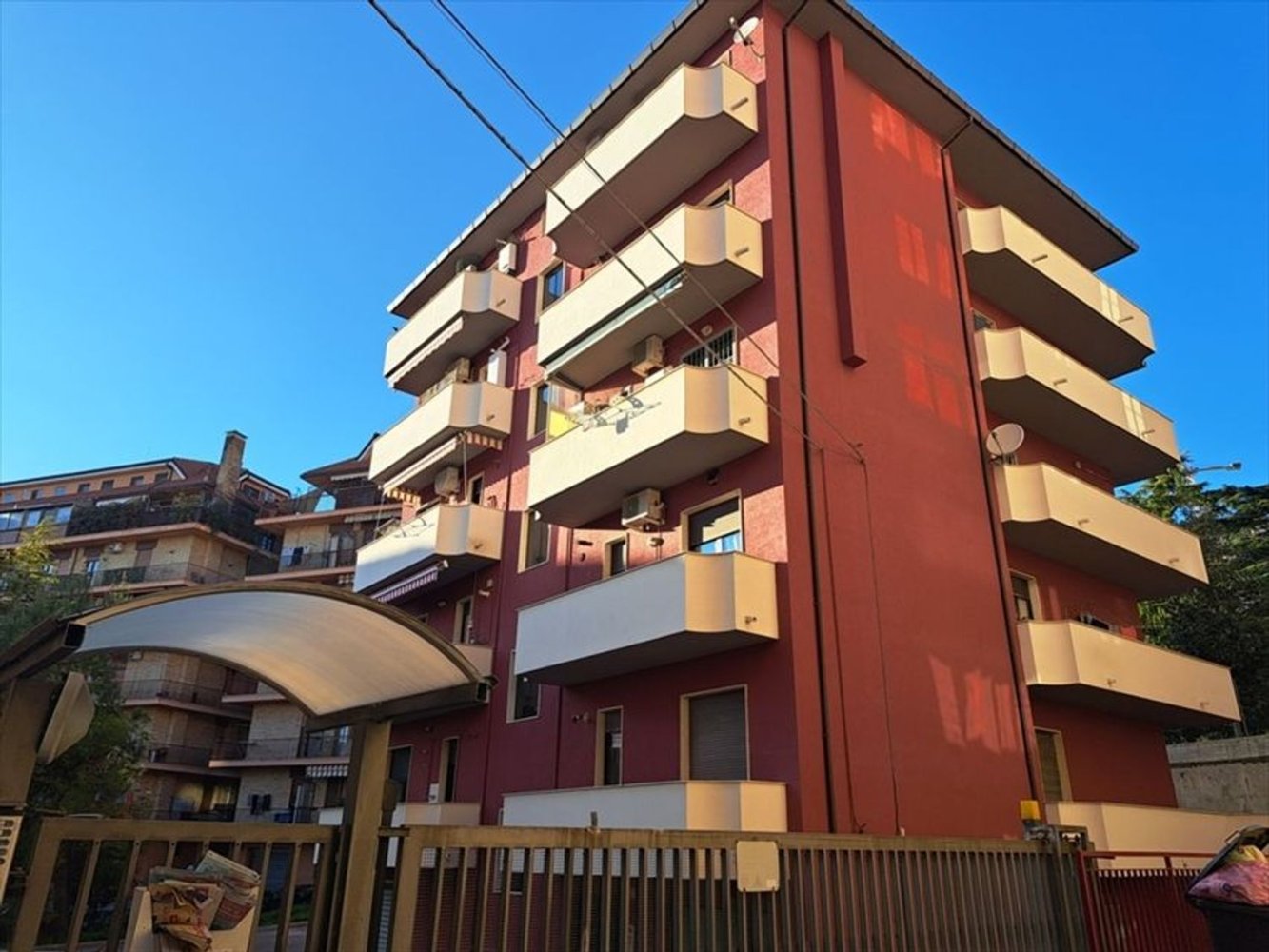 Ático de 3 habitaciónes en Chieti, Italy No. 35472