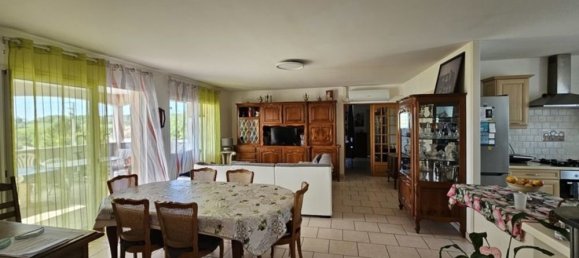 5 Schlafzimmer Haus in Chalais, France, Nr. 288681 3