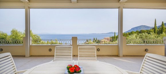 5 bedrooms Villa in Corfu, Greece No. 9019 9