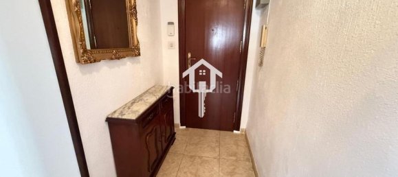 Apartamento de 3 dormitorios en Alicante, Spain No. 144942 2