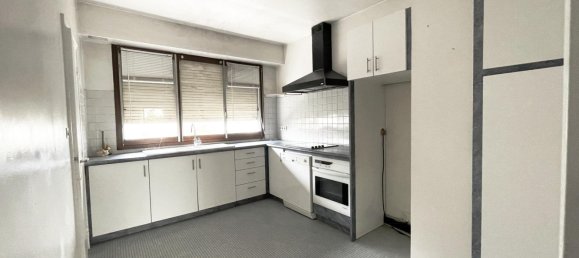 3 bedrooms Apartment in Tours, France No. 228998 8