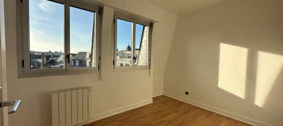 2 bedrooms Apartment in Chartres, France No. 210514 2