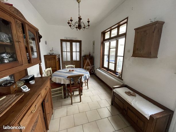 Casa de 4 dormitorios en Auchel, France No. 314788