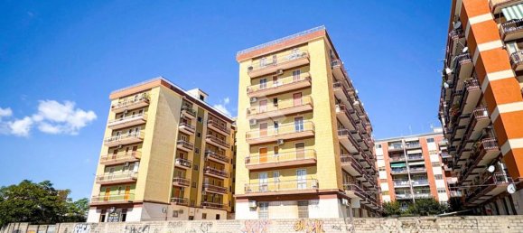 Квартира с 3 спальнями в Манфредония, Италия № 340432 2